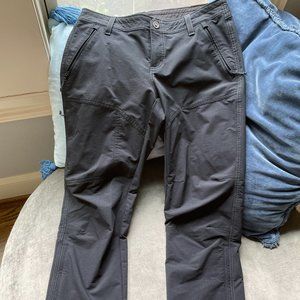 Kuhl pants Size 10 Short, Black